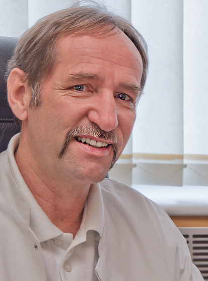 Herr Dr. med. Lothar Schäfer